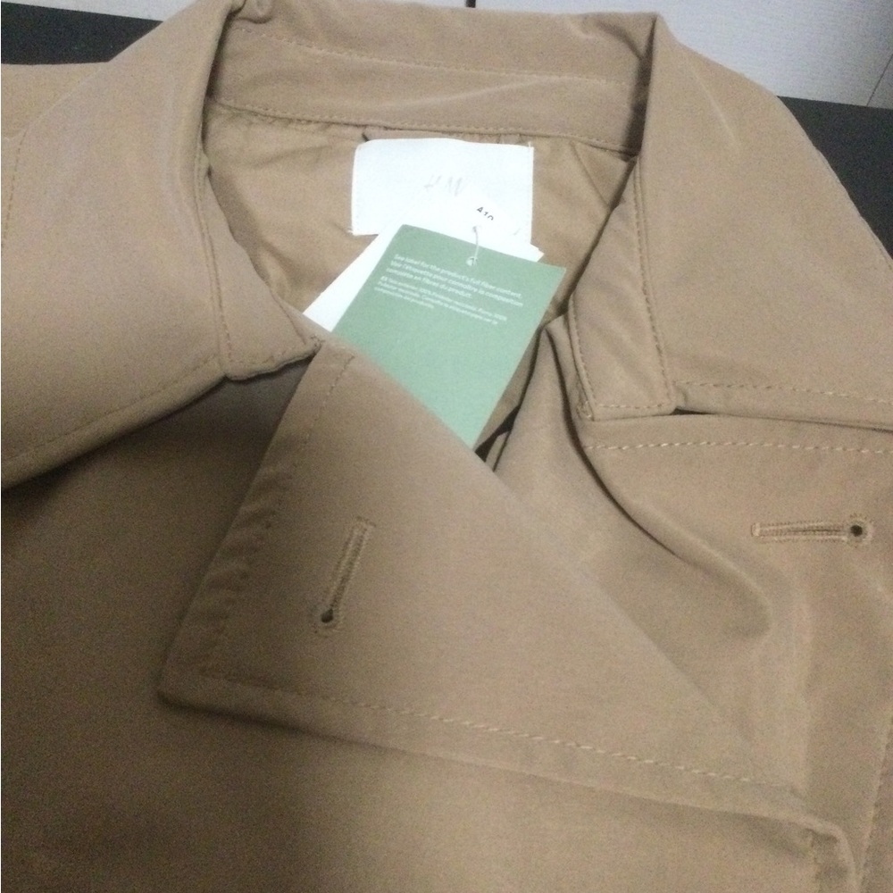 ❤️Classic Tan Trench Coat❤️ - Picture 8 of 9